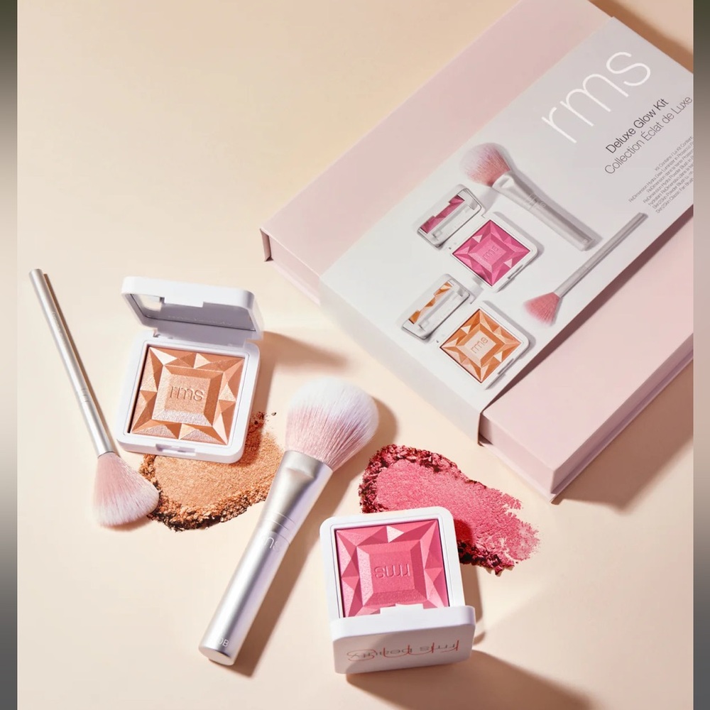 rms beauty Deluxe Glow Kit, Living Luminizer Glow Quad, Legendary Lip Oil - Picture 2 of 9